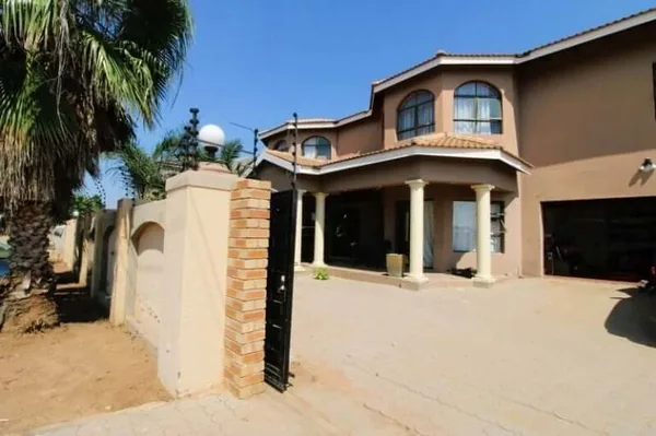 Executive Family Home